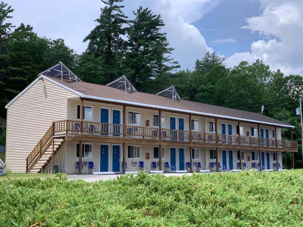 Travelodge by Wyndham Lake George NY Eksteriør billede