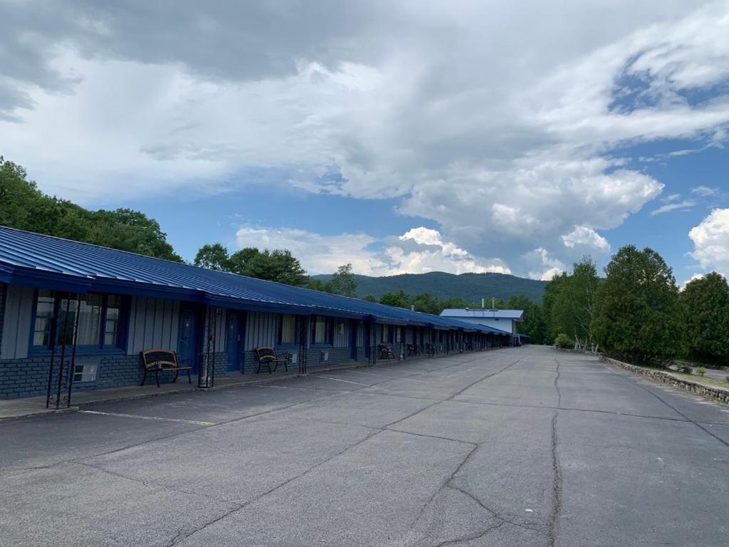 Travelodge by Wyndham Lake George NY Eksteriør billede