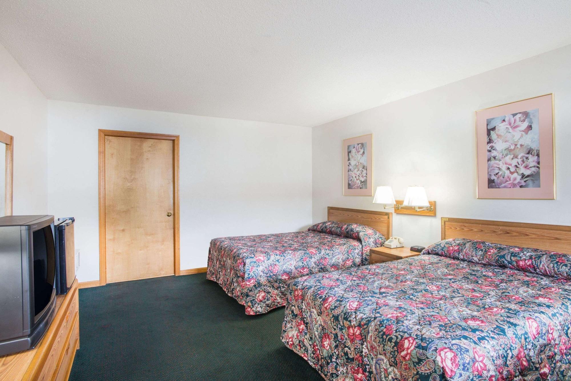 Travelodge by Wyndham Lake George NY Eksteriør billede